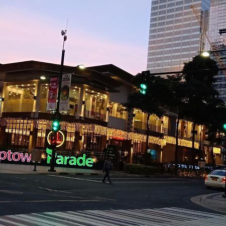 One Uptown Opposite Of Grandhyatt Hotel Manila Taguig City 外观 照片