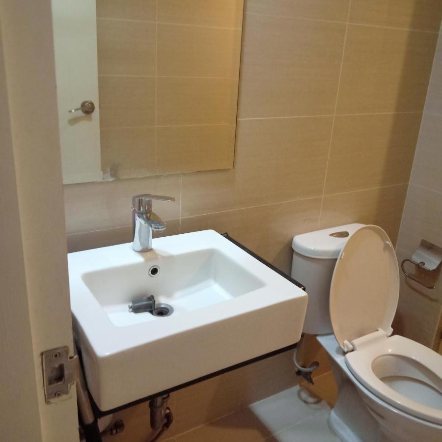 One Uptown Opposite Of Grandhyatt Hotel Manila Taguig City 外观 照片