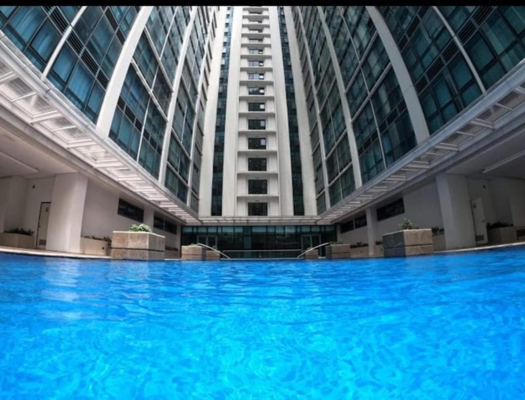 One Uptown Opposite Of Grandhyatt Hotel Manila Taguig City 客房 照片